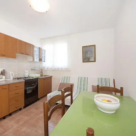 Mira Apartment *