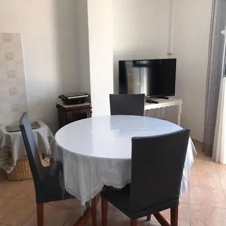 Mira Apartman Splitska